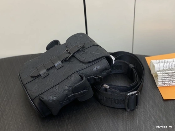 WIS LOUIS VUITTON Christopher Nano 0714